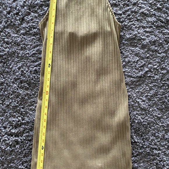 Dress - Picture 5 of 6